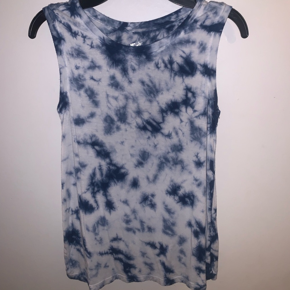 ✨kids 10✨tie dye tank ✨ blue and white✨